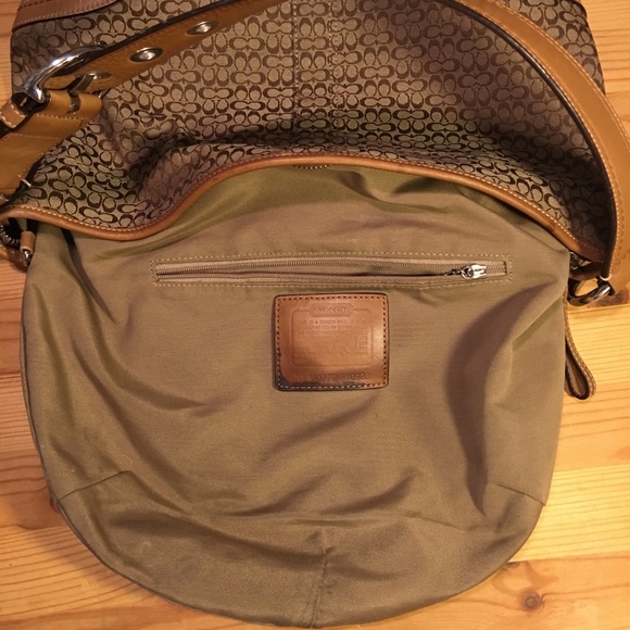 Coach Signature Hobo Bag - Picture 4 of 8
